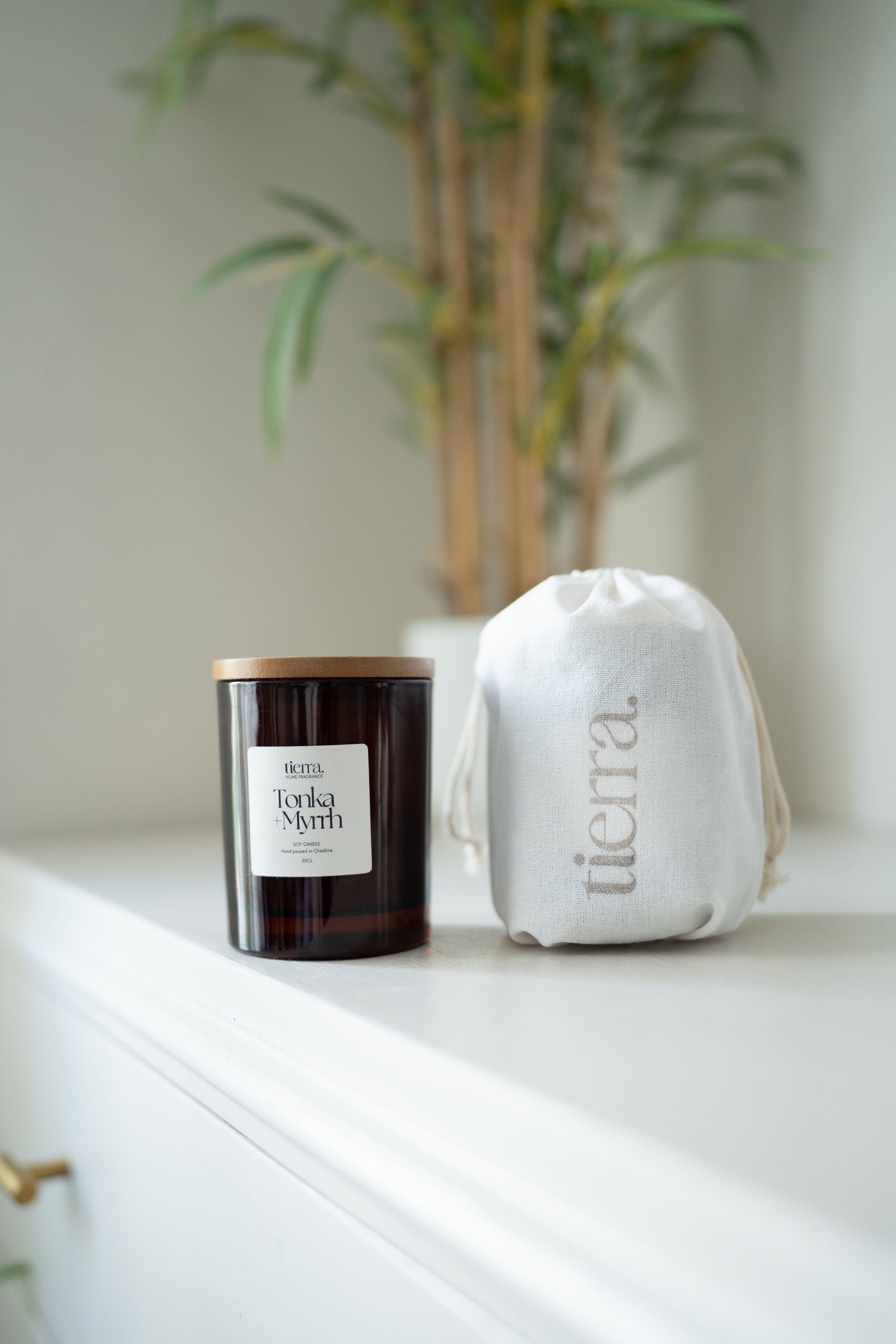 Glass Jar Tonka + Myrrh Candle